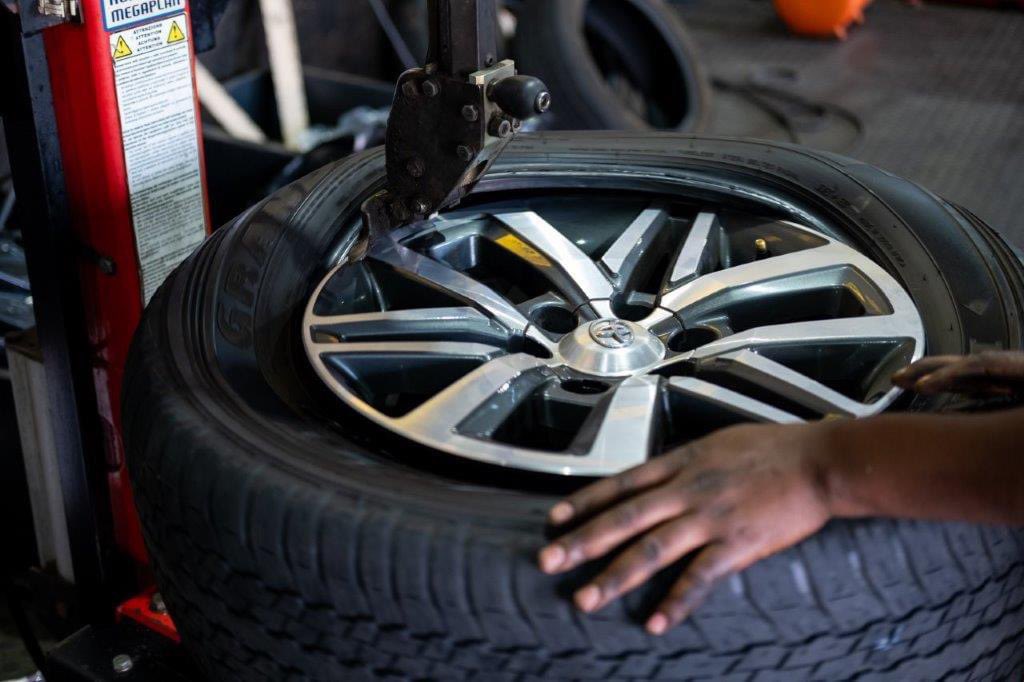 DunlopZone_BW's tweet photo. For all your tyres needs, we have you covered! visit any Dunlop Zone countrywide. Tel: 3974399
✅Tyre supply &amp; fitment 
✅Wheel balancing
✅Wheel alignment 
✅Puncture repairs
✅Tyre rotation
✅Truck tyres
✅Breakdowns
✅Nitrogen
✅Brakepads
✅Shocks
✅Batteries
✅Magwheels https://t.co/jbdEZCv53z