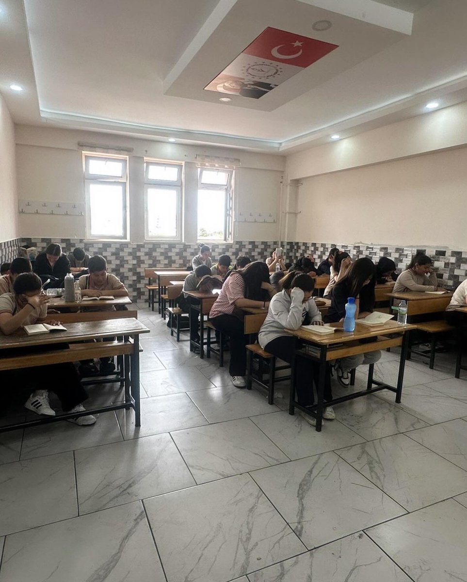 Biz okul olarak #birlikteokuyoruz <a href="/kayserivaliligi/">T.C.Kayseri Valiliği</a> <a href="/gokmen_cicek_/">Gökmen Çiçek</a> <a href="/BahameddinK/">Bahameddin KARAKÖSE</a> <a href="/kayserimem/">Kayseri İl Millî Eğitim Müdürlüğü</a>