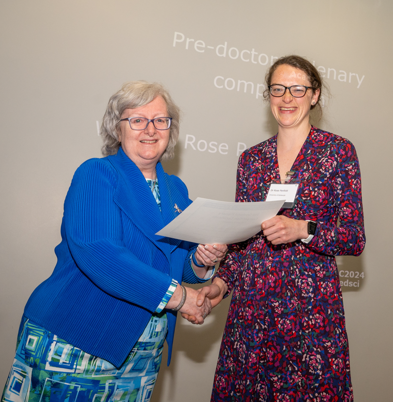The excellent Dr Rose Penfold pictured receiving the 'Predoctoral Plenary Prize' for best plenary presentation by a predoctoral researcher at the Clinical Academics in Training Annual Conference in Belfast last week @rosespenfold #CATAC2024 👏👏👏👏👏