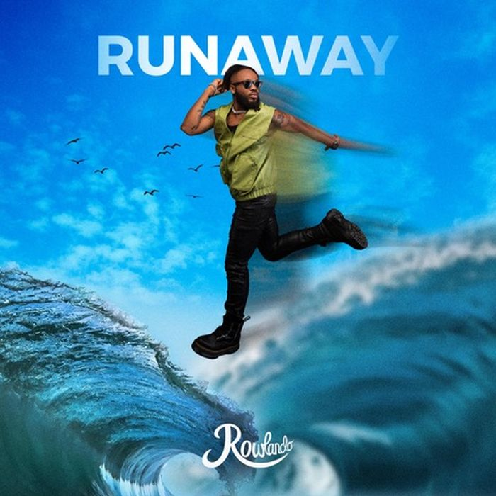 ☕️💃💃#middaycafe W @talkativeolive x @Chiny_Godwin #WomensTalk ▶️Runaway - @rowlandomusic #KissFMLagos 💋💋#GoodMusicGoodTalk #Thursday📻98.9 💚