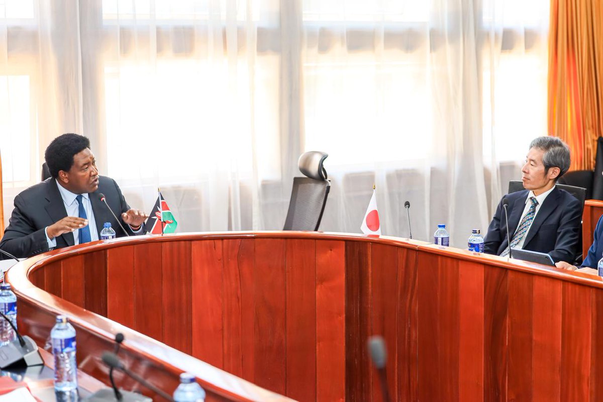 On 23rd April 2024, H.E. Ambassador OKANIWA Ken paid a courtesy call on the Senate Standing Committee on Energy Chaired by Sen. Wahome Wamatinga. They affirmed continued bilateral cooperation in the areas of energy.