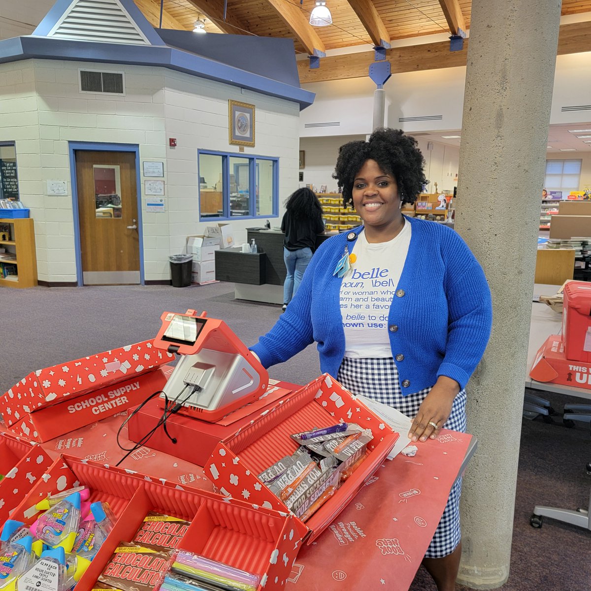 If you haven't stopped at the MSMS Book Fair yet, you still have time! There are many items to choose from, and Ms. Pate is here to help you make a choice! Because #msmsistheplacetobe #bookfair #BuildingYourHomeLibrary