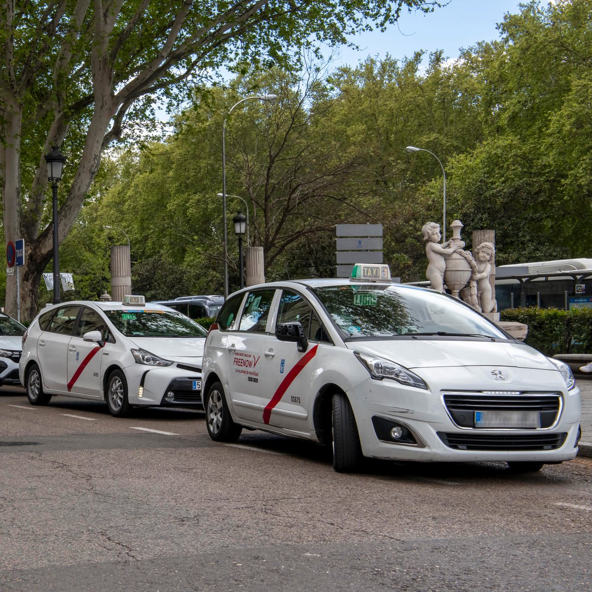 🚕❓ ¿Qué características y elementos mínimos crees que deberían exigirse a los vehículos de #Taxi? 📏 Dimensiones 🛞 Tolerancias (giro, avance, caída...) 🦽 Accesibilidad 📲 Tecnologías 🙋‍♂️ Abierta #ConsultaPública de la #OrdenanzadelTaxi. ¡Participa! decide.madrid.es/legislation/pr…