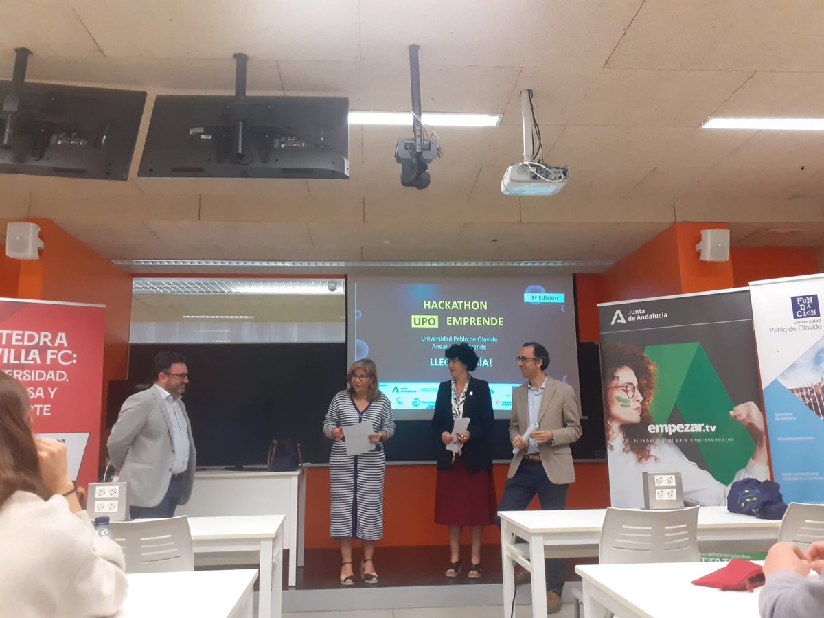 empleaemprendefupo tweet media