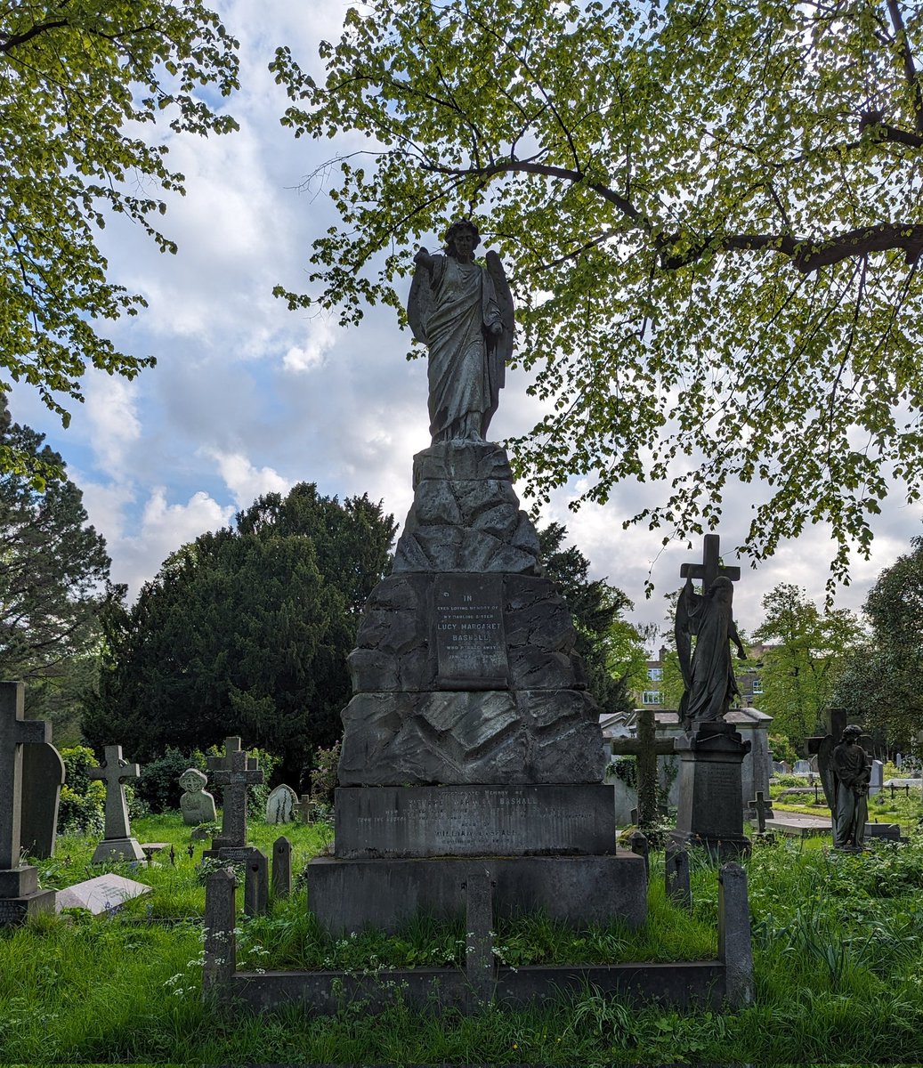 Meretricious tweet media