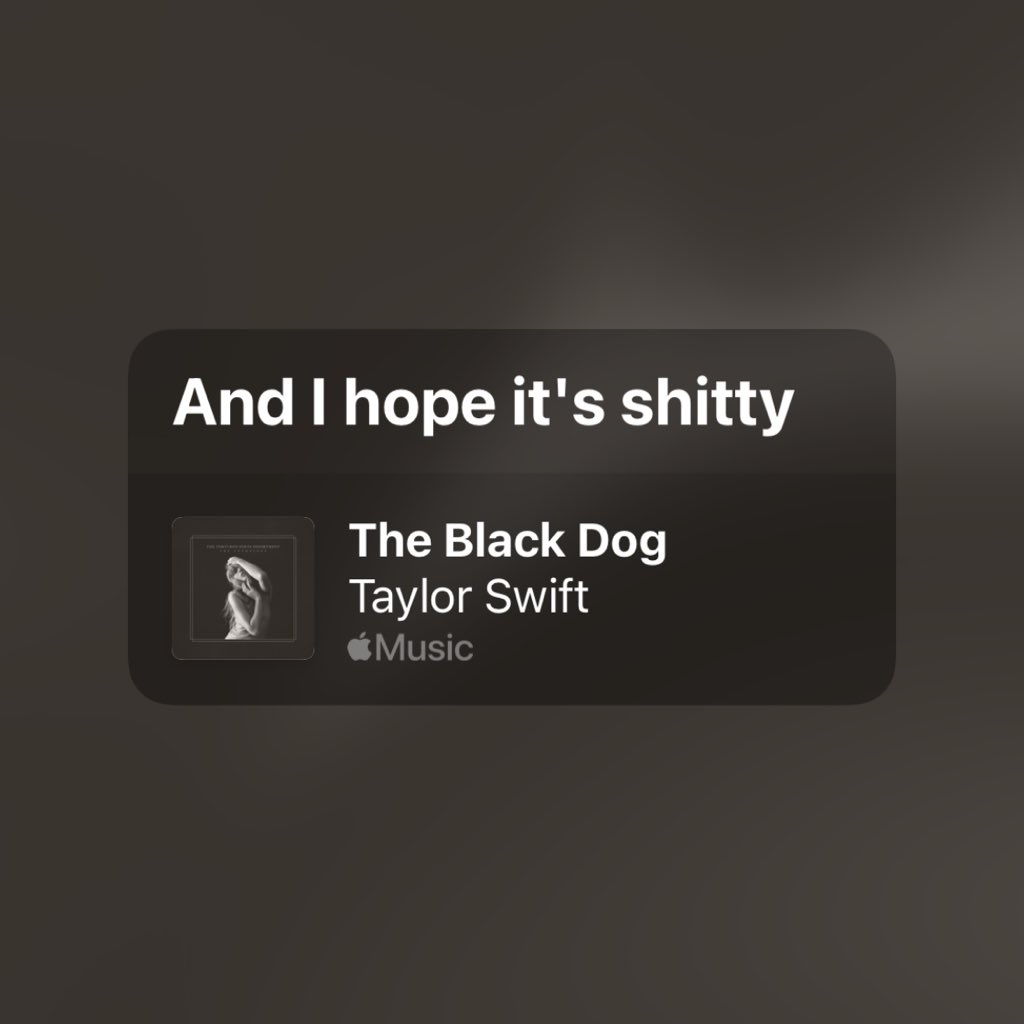 redwinets's tweet image. my two personalities fighting each other