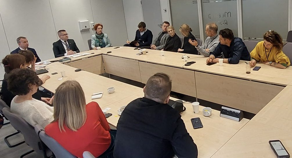 Interesting discussion with group of journalists &amp;content creators from the European Union ad 🇪🇺 cohesion policy. On the agenda: Commissions’ anti-fraud measures, transparency, access to public information, #Interreg cooperation,
Investigative journalism
#EUinMyRegion #MediaTrip
