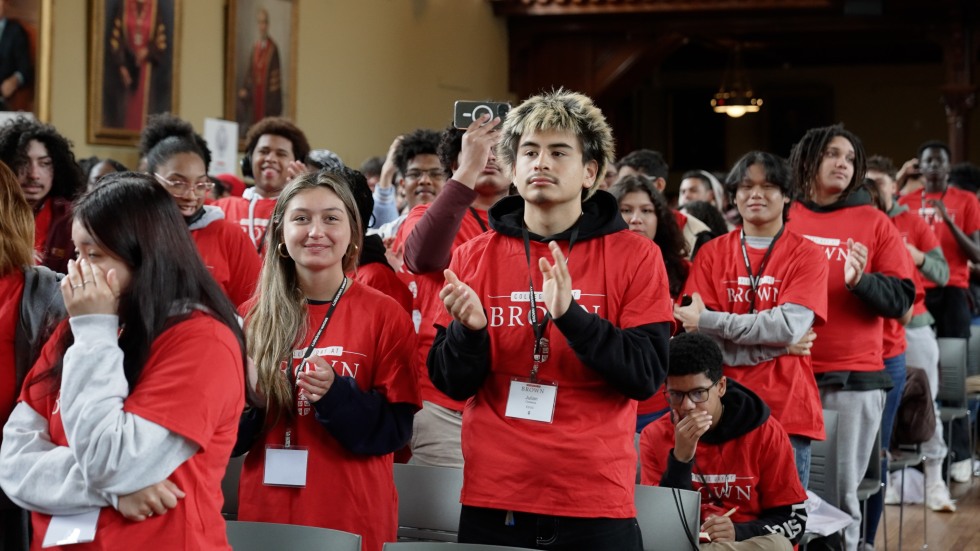 Fantastic day yesterday welcoming students from Providence, Pawtucket, and Central Falls to campus! Thanks to all those who made College Day at Brown a success! brown.edu/news/2024-04-2…