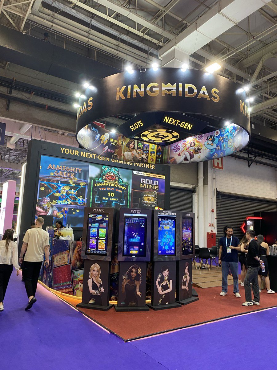 officialKMgames's tweet photo. It's our last day at SiGMA AMERICAS, São Paulo, Brazil. 

Samba your way to our booth M121 and give a hello to our KingMidas Games team with a wave!  And amigos, come and experience our latest multiplayer next-gen games, slots and more!

Together, let's wrap up SiGMA AMERICAS! https://t.co/X1DpBRLTHh
