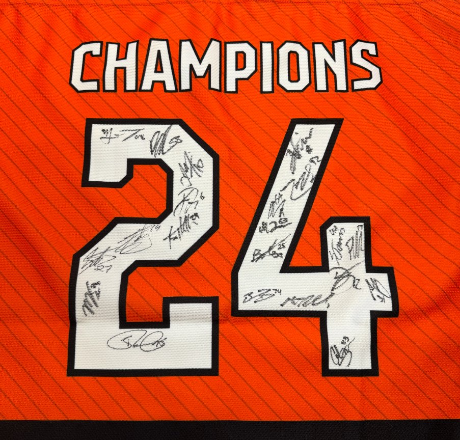 🍊🏒 Win a signed Steelers 'Grand Slam Shirt' - the last shirt signed by this Steelers side Tickets £1 each HERE: raffall.com/357005/enter-r… #SteelersHockey | #GrandSlamSteelers