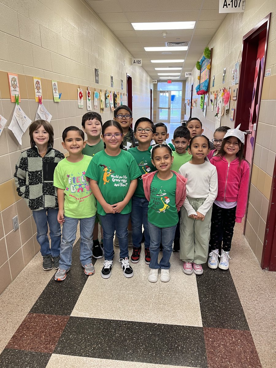 annvega's tweet photo. For National School Library Month today I highlight
@scholarpride librarian Becky Jackson.  Becky lights up the room with her warm smile and personality.  She is a blessing to her Sanchez students and colleagues.  Thank you Becky for all you do!  @McAllenISD #McAllenISDLib https://t.co/itfwREKoKk