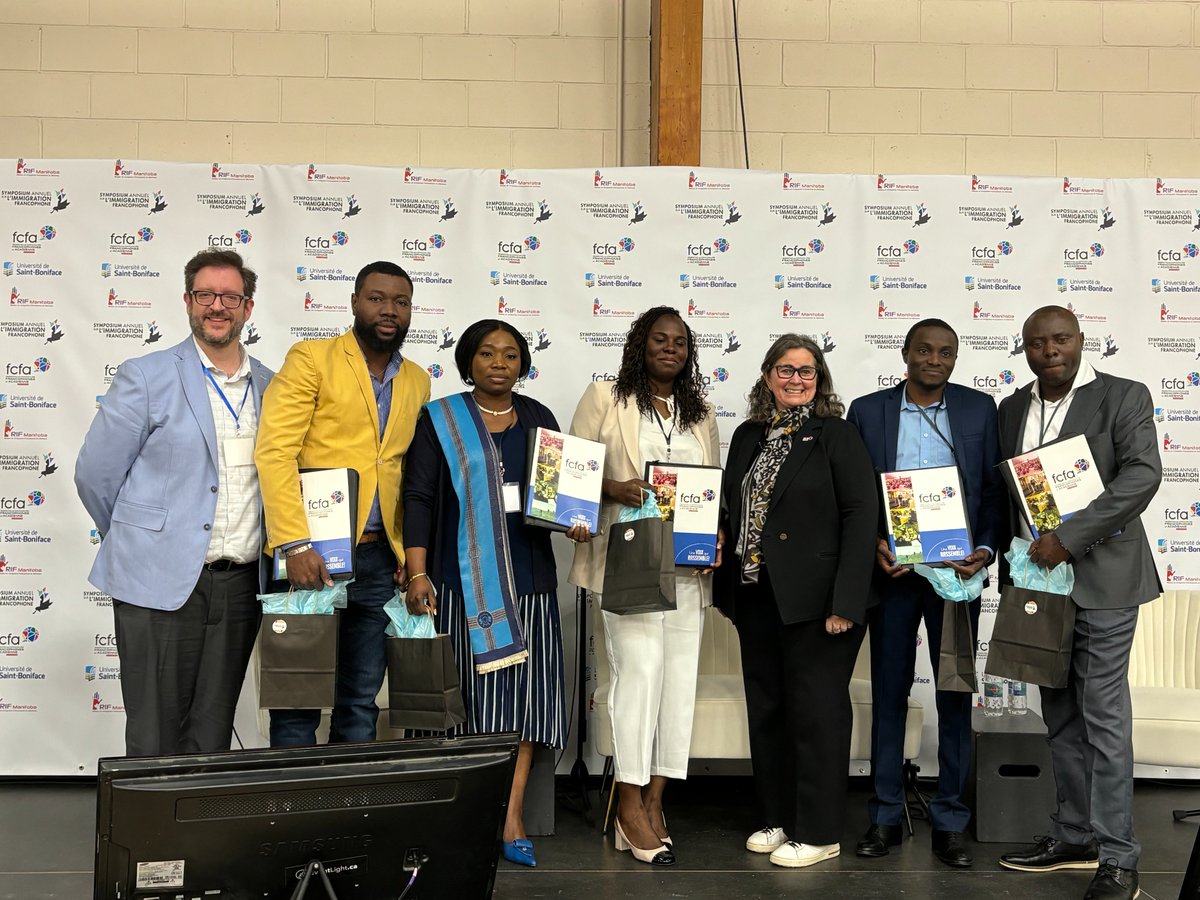 ACUFC_info's tweet photo. L'ACUFC est fière partenaire de l'activité « Ma recherche en 180 secondes », organisée dans le cadre du 17e Symposium sur l'immigration francophone. Hier, de jeunes chercheurs francophones issus de l’immigration ont brillamment présenté leurs travaux de recherche👏 
#frcan #immfr https://t.co/yVKjdfGc1Q