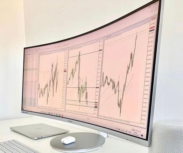 Sierra_liyah's tweet photo. The Core Knowledge of Exchange
 
#setupoftheweek #tradingdream #tradersuniverse #besttradingsetup #monitors #computers #laptop #LEDs https://t.co/SakQdTcAty