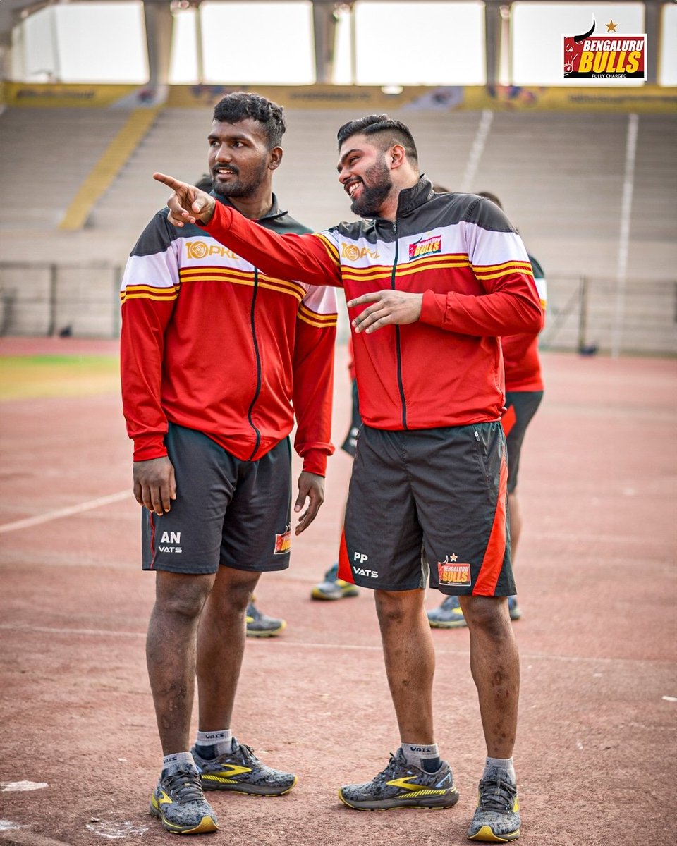 'ಹಿಂಗೇ ಹೋದ್ರೆ, ಪಾಂಡುಪುರ ಸಿಗ್ತದಾ?'😅 Guess what Ponparthiban is saying in the comments!⚡ #BengaluruBulls #FullChargeMaadi #GooliKano