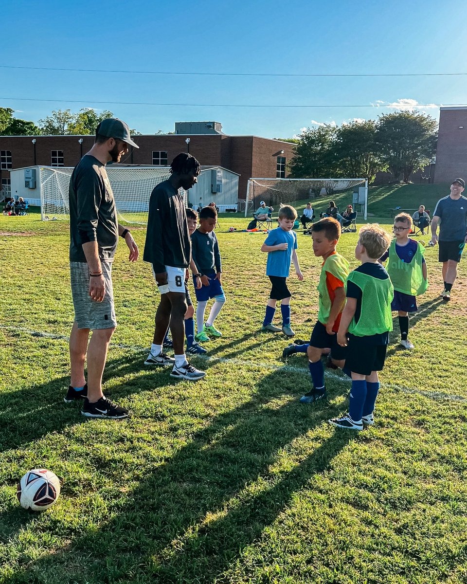 Giving back to our community 🤝

A great time volunteering with NC Fusion’s rec program 

#ProHumanitate | #OurMottoMeansMore 🎩