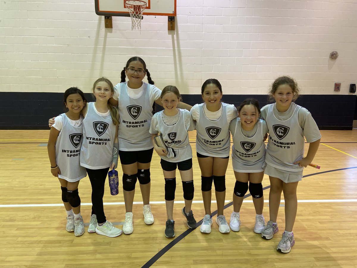 Congrats to our Intramural Volleyball Team on their successful season! These kiddos demonstrated great teamwork and sportsmanship. Thank you Coach Glaser for working with our students! #growinggreatness #togetherwethrive #todayincomal @Comalisd @CISDNews