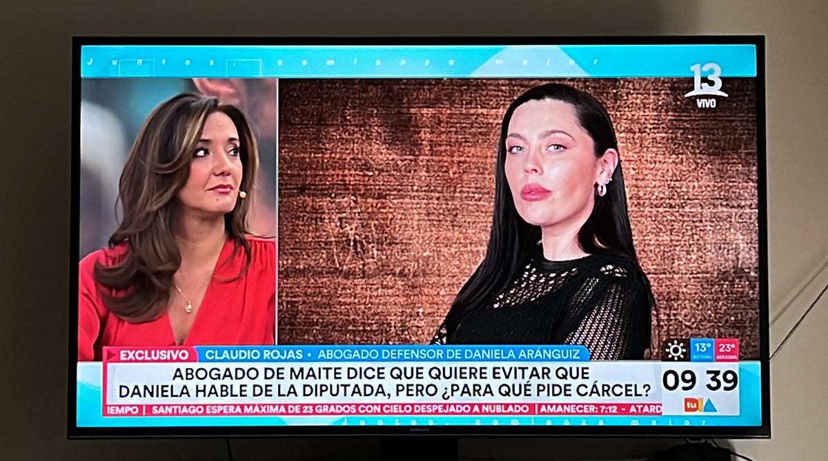 el_apablaza's tweet photo. @GobiernodeChile @GabrielBoric Mientras tanto en la TV … https://t.co/hbKx0ED1vD