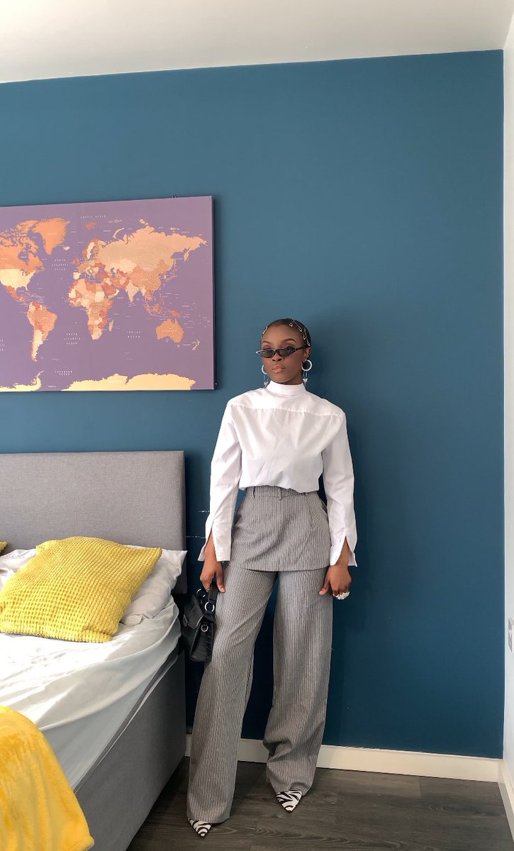 asake_lahtifah's tweet image. A part-time corporate girl with a full-time fashion job 🤷🏽♀️