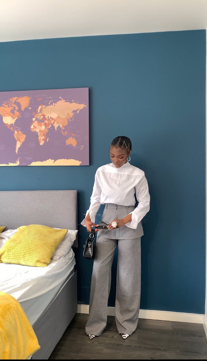 asake_lahtifah's tweet image. A part-time corporate girl with a full-time fashion job 🤷🏽♀️