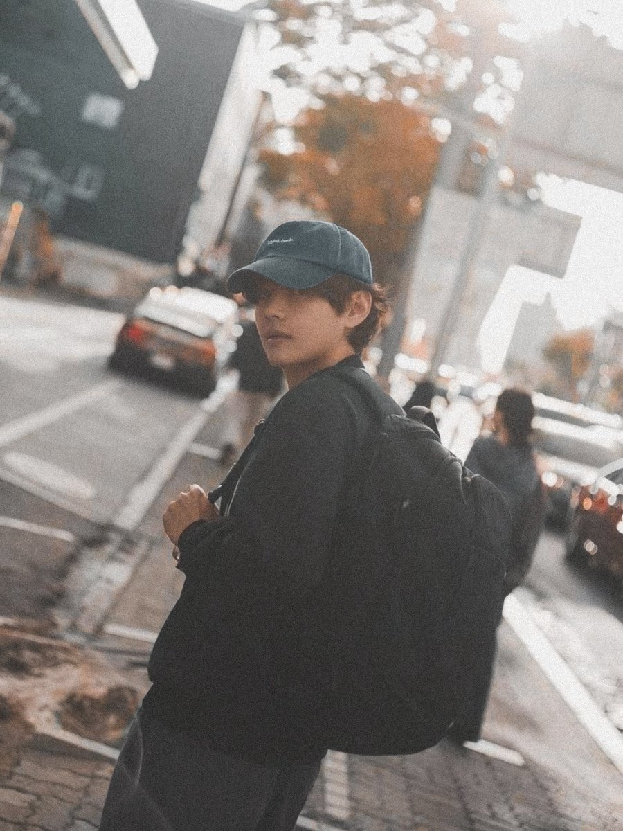 bea9597's tweet image. 🔞 #taekookau

“I’m fucked,” he thinks. “I’m so fucked!” 

It's a constant thought. It wasn't in his plans to allow Taehyung to affect him that way. To tell the truth, it was never in his plans to let him get close. Seeing him in person, hearing his voice, feeling his body heat…