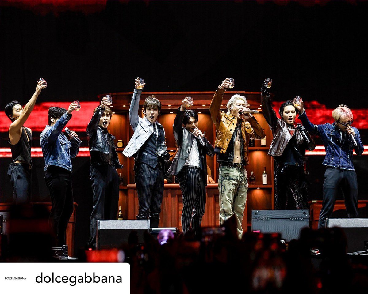 #Repost • @dolcegabbana IG

@ATEEZofficial chose to wear #DolceGabbana for their performance at @coachella.

Styling @|zzzz____z

#DGCelebs

PIRATE KINGS OF COACHELLA 
#CHELLATEEZ #ATEEZatCOACHELLA #ATEEZ #Coachella #에이티즈 #エイティーズ #Coachella2024 #SeeYouInTheDesert