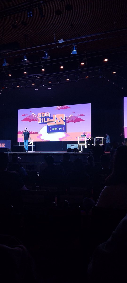 chibikurisutina's tweet photo. Valeu pelo ingresso, @AluraOnline
#BrazilJS https://t.co/hJq0y7VnFg