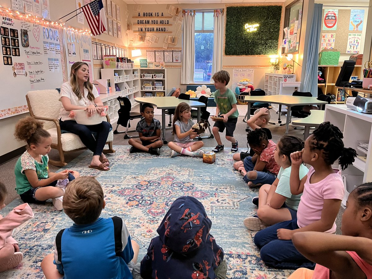 Class meetings set such a positive tone for the day. Thank you, Mrs. Smith’s class, for sharing compliments and gratitude. You are amazing leaders! #LeadReed ❤️💙🩶