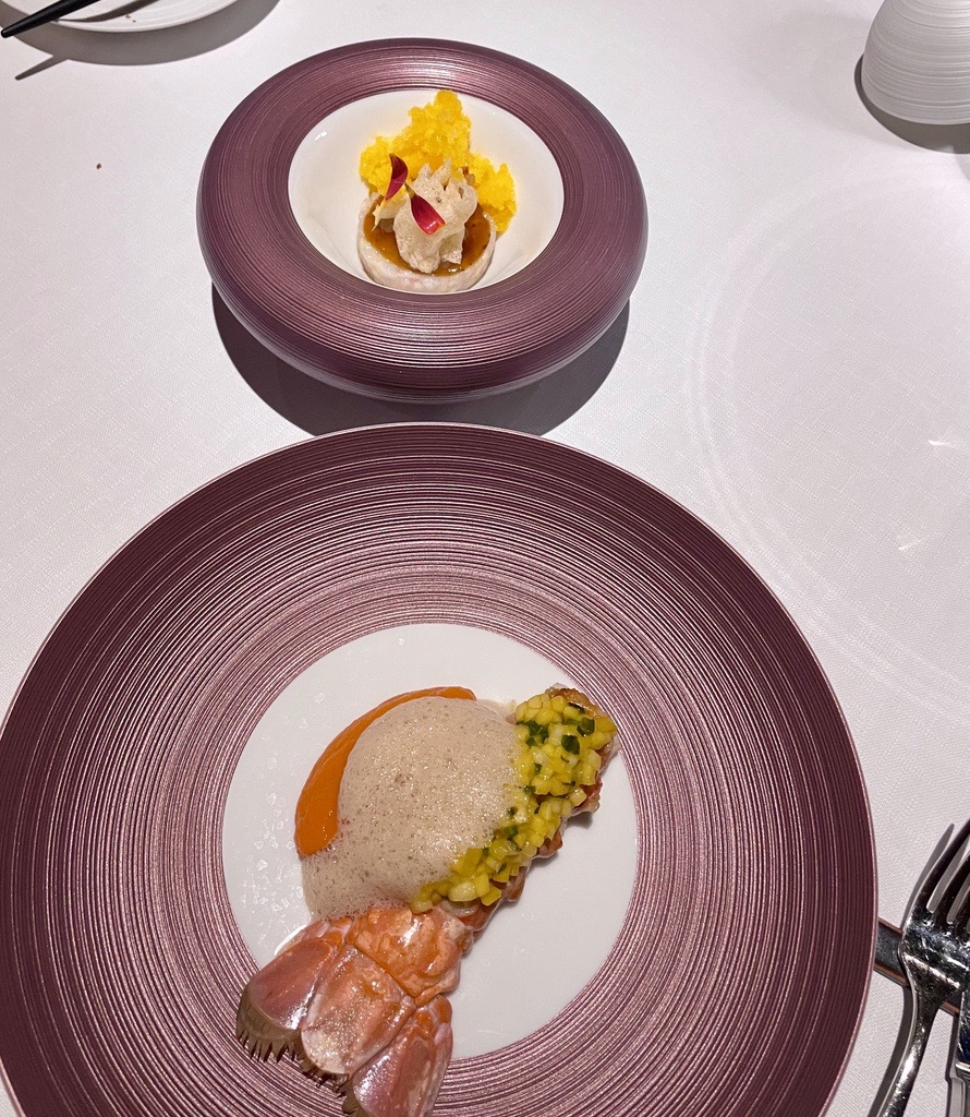 MICHELINgidsBNL's tweet image. Langoustine, turbot, crêpe Suzette: at #Nebo, connoisseurs of first-class ingredients will be in culinary heaven.

#Antwerp #MICHELINStar