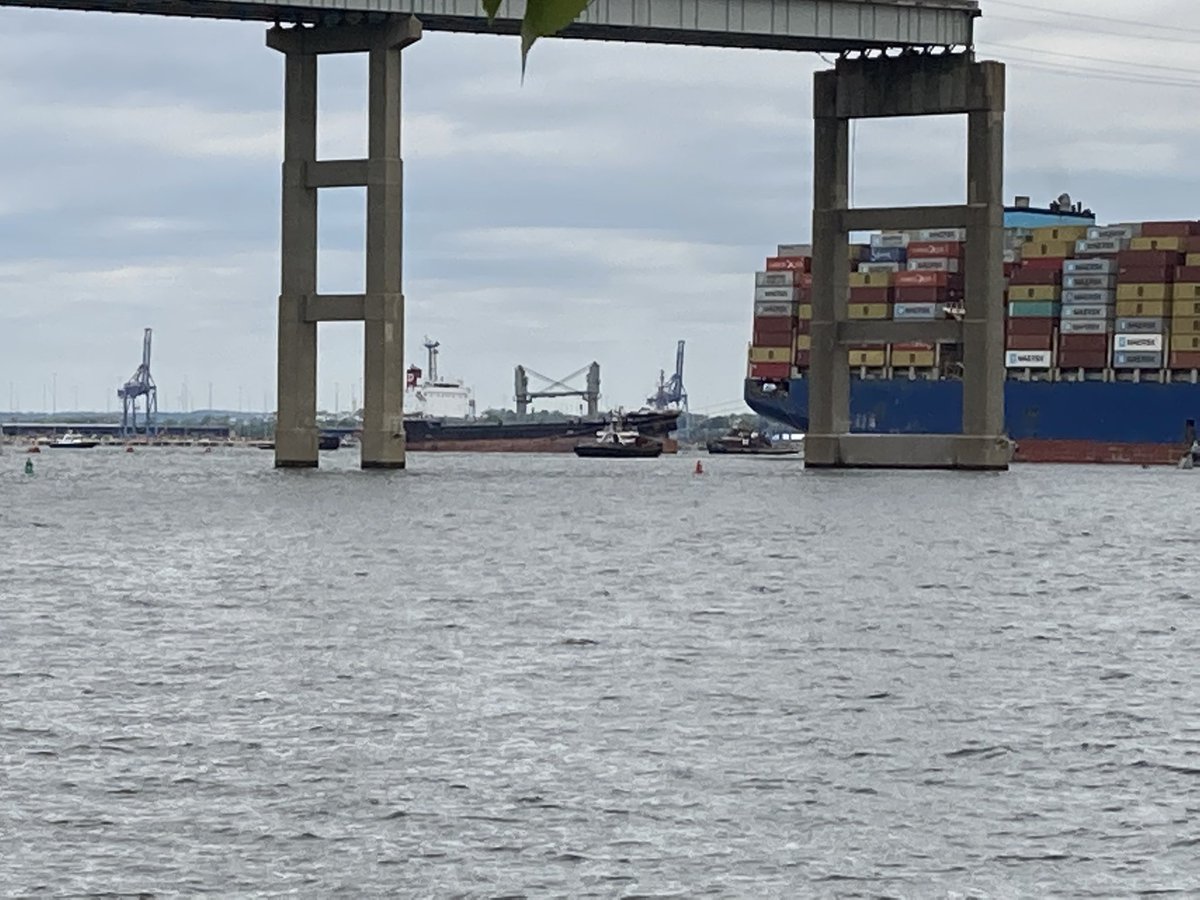 #happeningnow first cargo ship passing by the Dali in the newly opened 35ft channel #wbal
