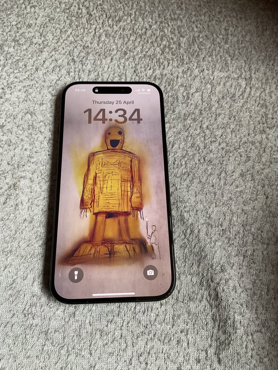 Perky Wicker Man is now available as a phone wallpaper. Not all my Perky Horrors lend themselves to this format but I couldn’t not do it for my most popular picture could I. marswasrubbish.etsy.com/listing/172090…
