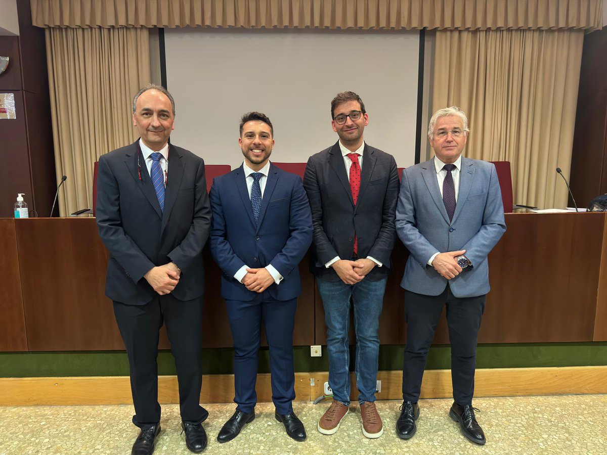 Celebramos en el día de hoy la defensa de la tesis doctoral 📚 sobre la influencia de la edad en procedimientos de CRS-HIPEC 🦠 de nuestro compañero Carlos González de Pedro. Enhorabuena DOCTOR 🎊🎉🎊🎉