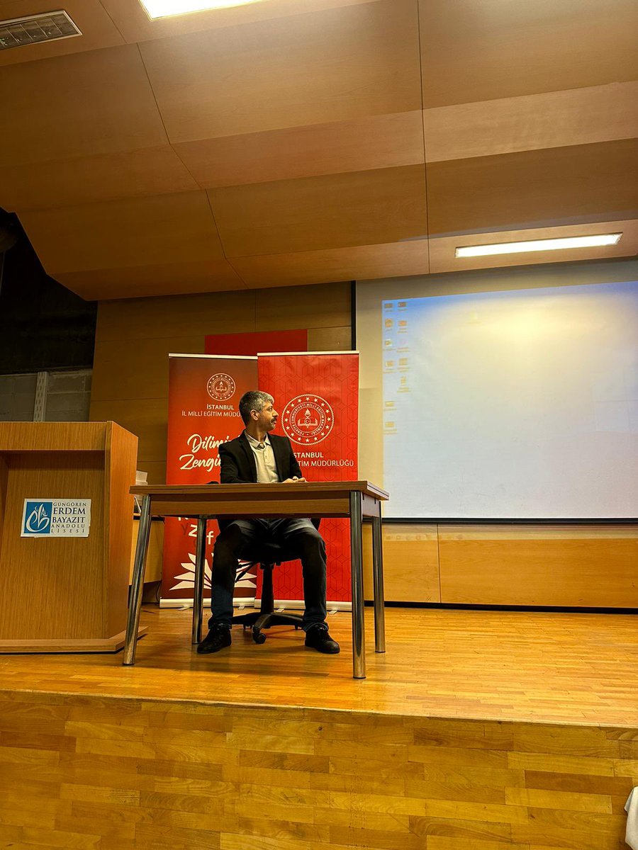 "Kültür Söylesileri"
kapsaminda Dr. Ögr. Üyesi Bilal Alpaydin’ın konuştuğu"Divân Edebiyatını Niçin Okumaliyiz/Okutmalıyız"
konulu söyleşiye katıldık . <a href="/istanbulilmem/">İstanbul İl Millî Eğitim Müdürlüğü</a> <a href="/_ferhat_ozturk/">Ferhat Öztürk</a> <a href="/MemGungoren/">Güngören İlçe Millî Eğitim Müdürlüğü</a>