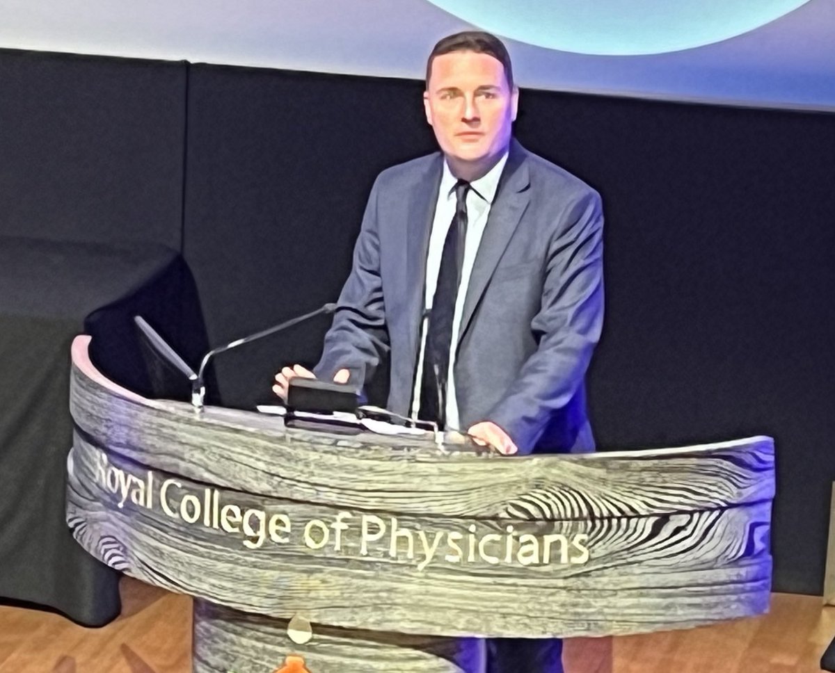 ⁦<a href="/wesstreeting/">Wes Streeting</a>⁩ addressing #Medicine24 on plans for #NHS by a future Govt. if elected. ⁦<a href="/RCPhysicians/">Royal College of Physicians</a>⁩ ⁦<a href="/NHSEngland/">NHS England</a>⁩ ⁦<a href="/DHSCgovuk/">Department of Health and Social Care</a>⁩ ⁦<a href="/rcpsych/">Royal College of Psychiatrists</a>⁩ ⁦<a href="/rcgp/">Royal College of General Practitioners</a>⁩ ⁦<a href="/TheBMA/">The BMA</a>⁩ ⁦<a href="/LdSenate/">Learning Disability Senate</a>⁩ ⁦<a href="/DrSarahClarke/">Sarah Clarke</a>⁩