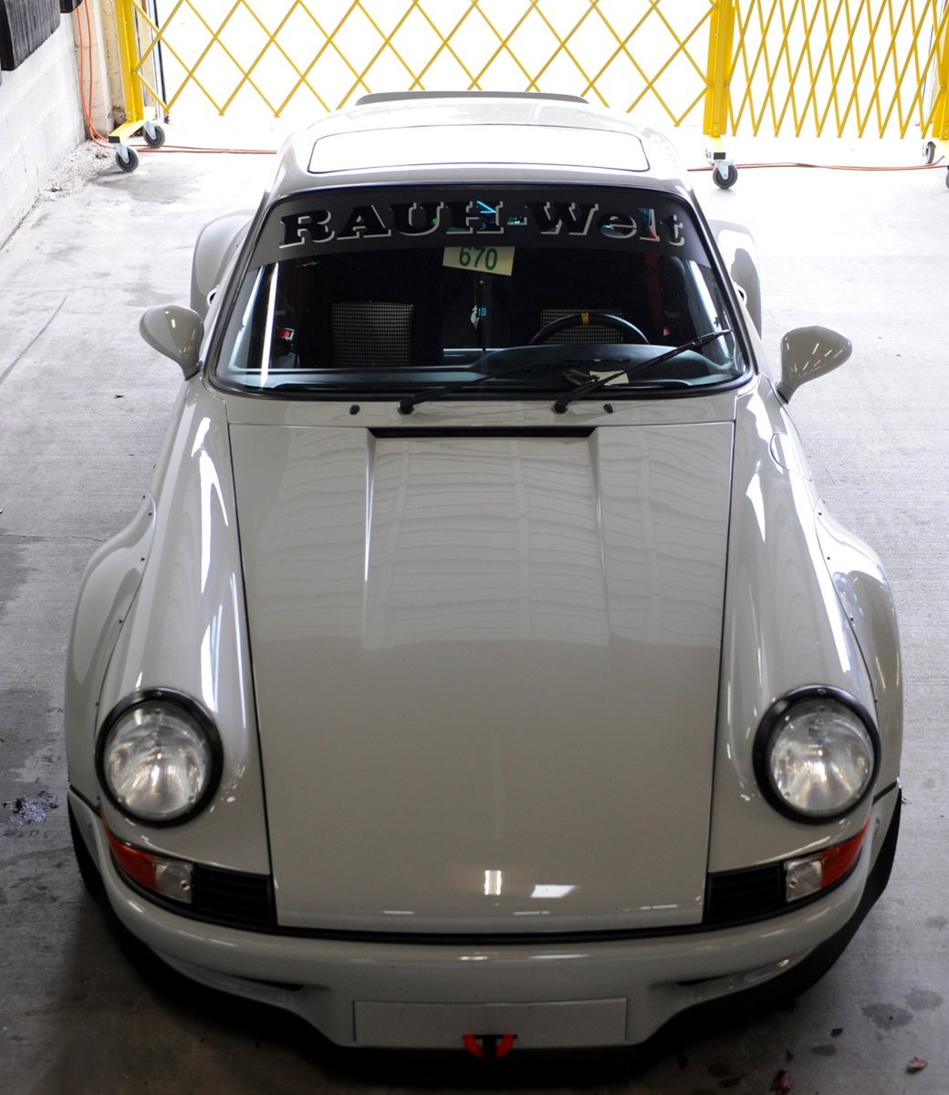 HandTMotos's tweet image. This one was so rowdy we had to cage it...

#heckmannthiemann #porsche #porscheperformance #porscheservice #porsche911 #porsche964 #964
