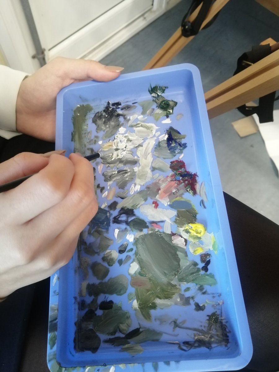 SGSArtDesign's tweet photo. Busy day today in #SGSArtdep. #SGSixthform working on the last 5 hours of their controlled assessment. Pieces coming together with a lot of hard work from Year 13 ! 🎨🪄 https://t.co/0wO1t6wr0U