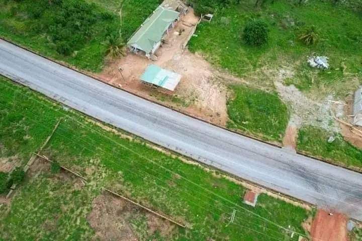 The reconstruction of 12.5km Ojobi-Senya Beraku road in the Central region.
#BuildingGhanaTogether 
#YourTaxesAtWork 
#ItIsPossible 
#DMB2024