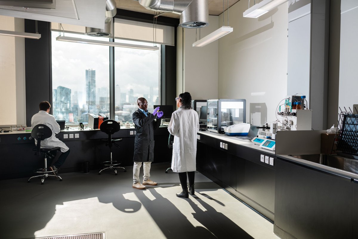 Discover Solomon Bawa's <a href="/opentrons/">Opentrons</a> Educator Initiative Case Study on innovative teaching of lab automation for material synthesis, highlighting student activities and robotic facilities of the Digital Manufacturing of Advanced Materials MSc <a href="/uclchemeng/">UCL Chemical Engineering</a>

➡️ buff.ly/3Wbt8Ig