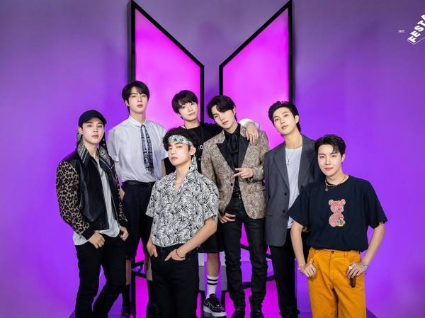 starfess's tweet photo. Untuk kemarin, sekarang, dan selamanya. BTS forever💜 star https://t.co/3nh8aggx4J