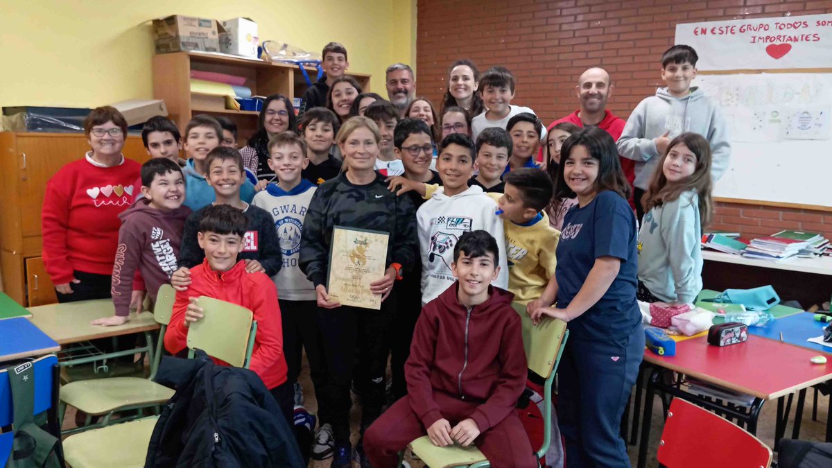 Rocío Ríos impulsa el espíritu olímpico del <a href="/CPMarceloGago/">CP Marcelo Gago</a> ¡Gracias por vuestra acogida!

#DeporteAsturiano #FamilliaOlímpica <a href="/GobAsturias/">Principado de Asturias</a> #RedCEPAFYS