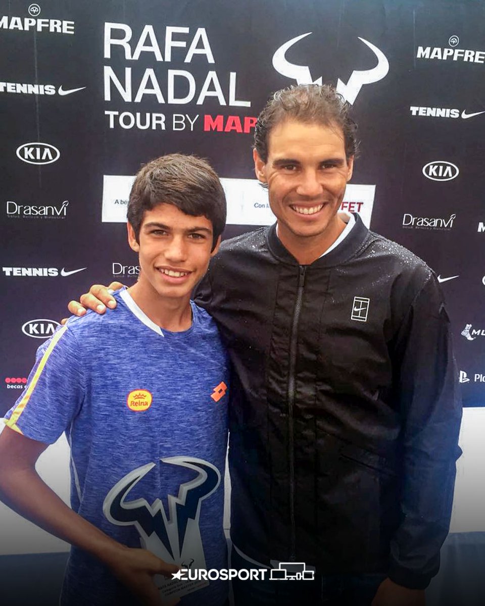 Carlos Alcaraz, Rafael Nadal'ı hayranlıkla izliyor 🫠 #MMOPEN