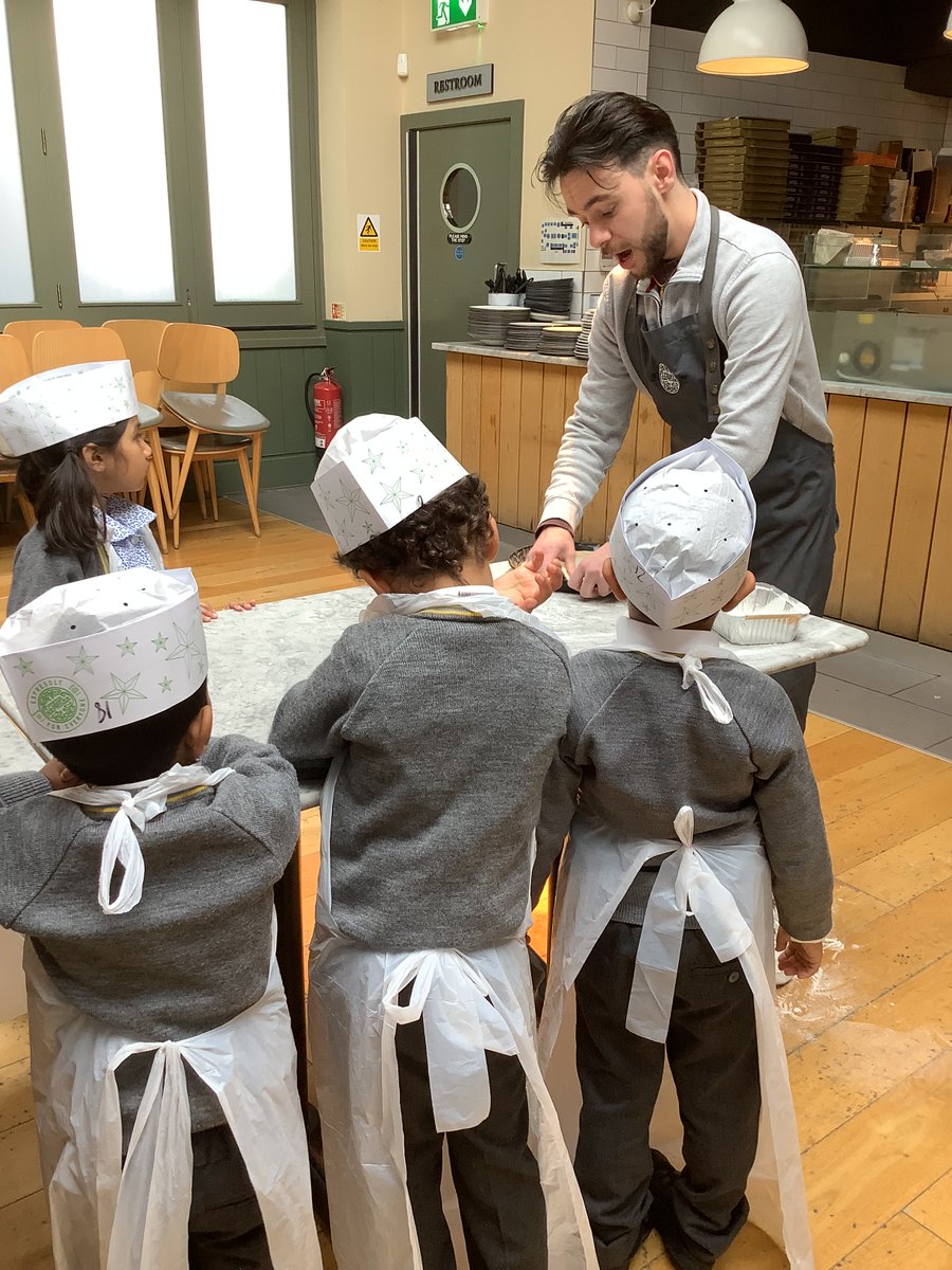 Yesterday, Reception visited @PizzaExpress in Chertsey. The pupils became chefs for the morning and created their own margherita pizzas. They used their senses to explore different pizza ingredients and their fine motor skills to knead dough. #EarlyYears