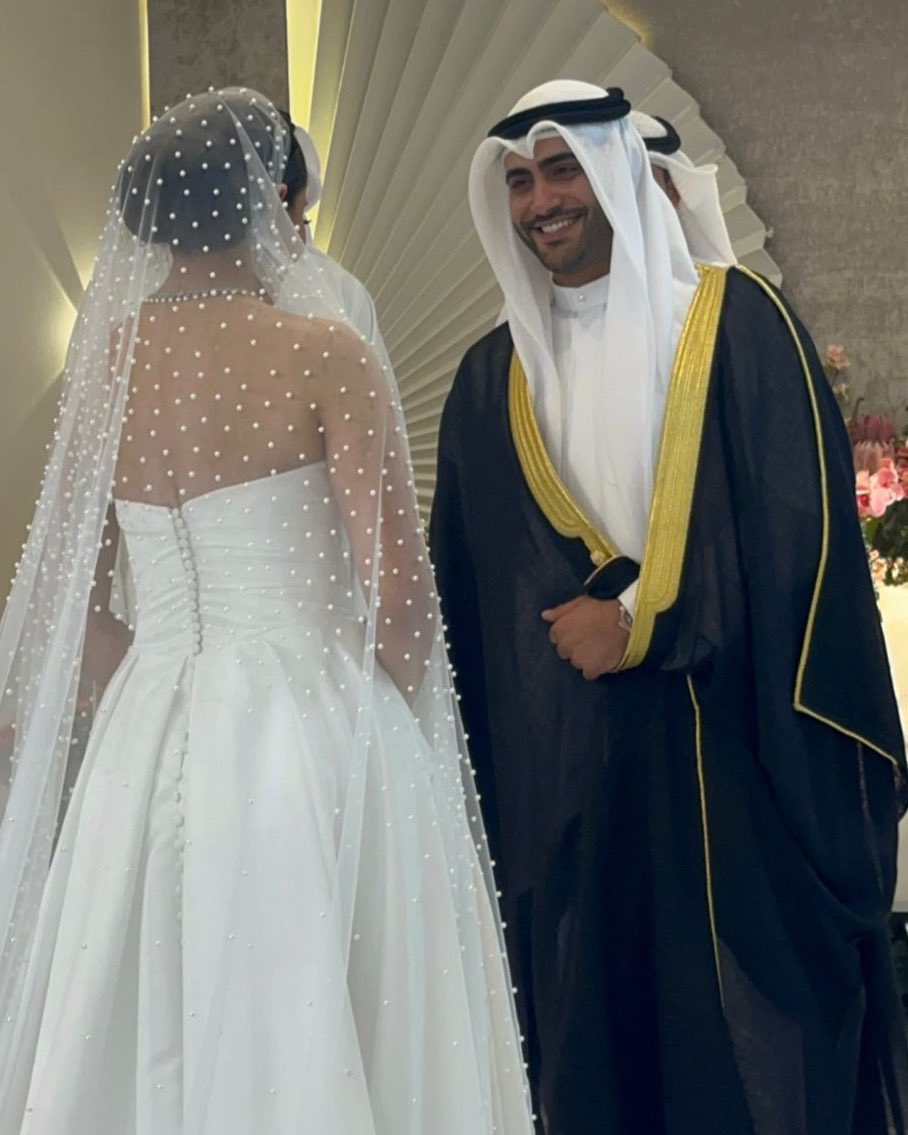 ru8aya_m's tweet photo. Pardon me for not posting lately,
Been a bit busy 😛

24.4.2024 👰🏻‍♀️🤵🏻‍♂️ https://t.co/Wt94QKVPfV