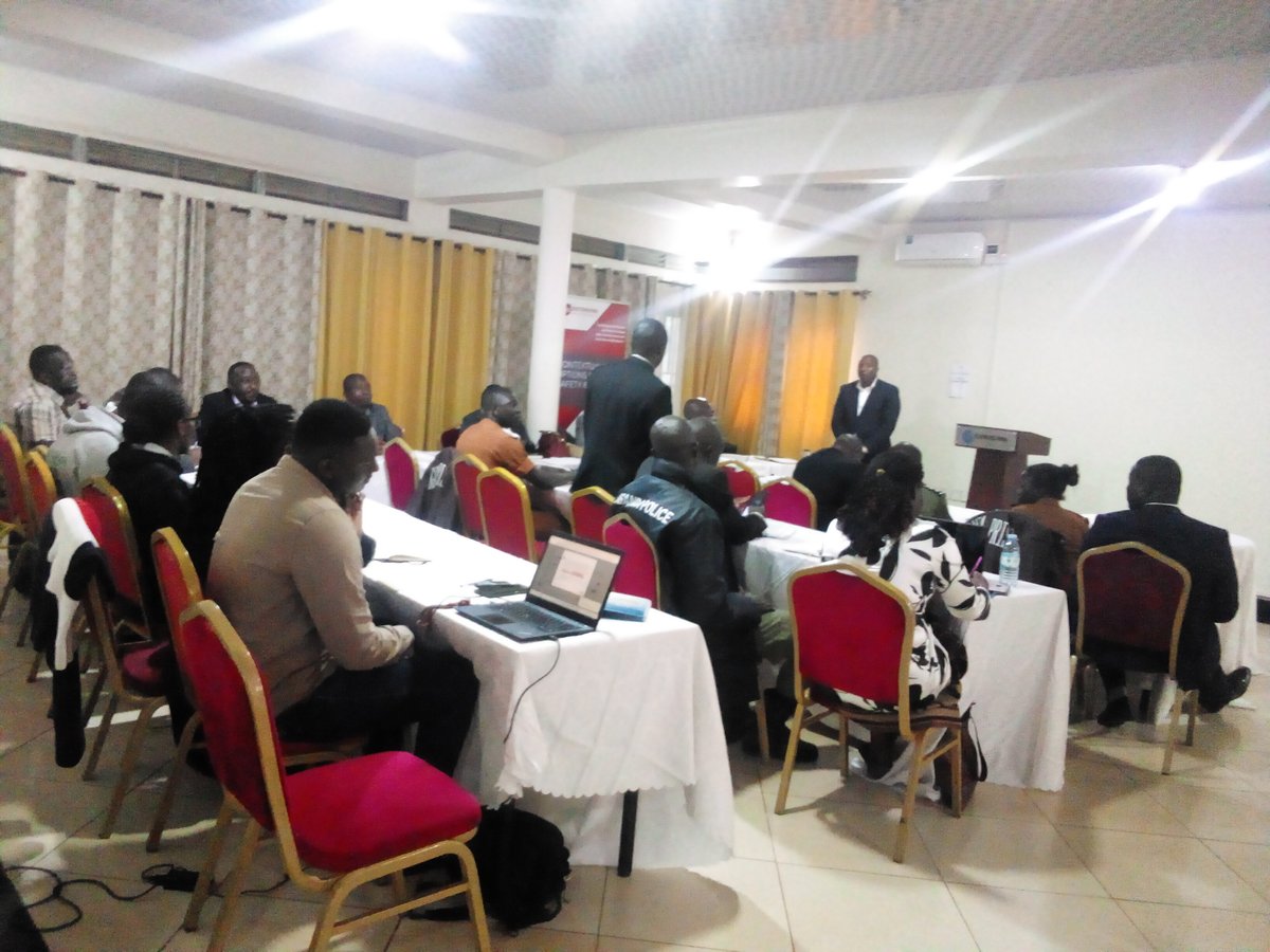 Human Rights Defenders (HRDs) unite! In Kigezi, the @defprotection & @kickuorg  joined forces, hosting a vital #HumanRightsDialogue. With over 30 stakeholders present, including CSOs,Duty Bearers & Journalists, the dialogue tackled pressing issues.ReadMore rb.gy/vshb4e