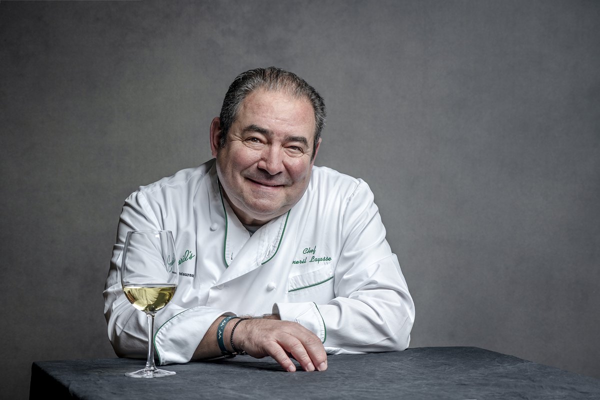 Bocusedor's tweet photo. It’s official, we know who will be the Honorary President at the Americas Selection for the Bocuse d'Or 2024! 🤩

Save the dates: June 12th and 13th, 2024! 😍
#BocusedOr #BocusedOrAmericas #Americas #Gastronomy #RoadToNewOrleans #NewOrleans https://t.co/ff5EH1z3wH