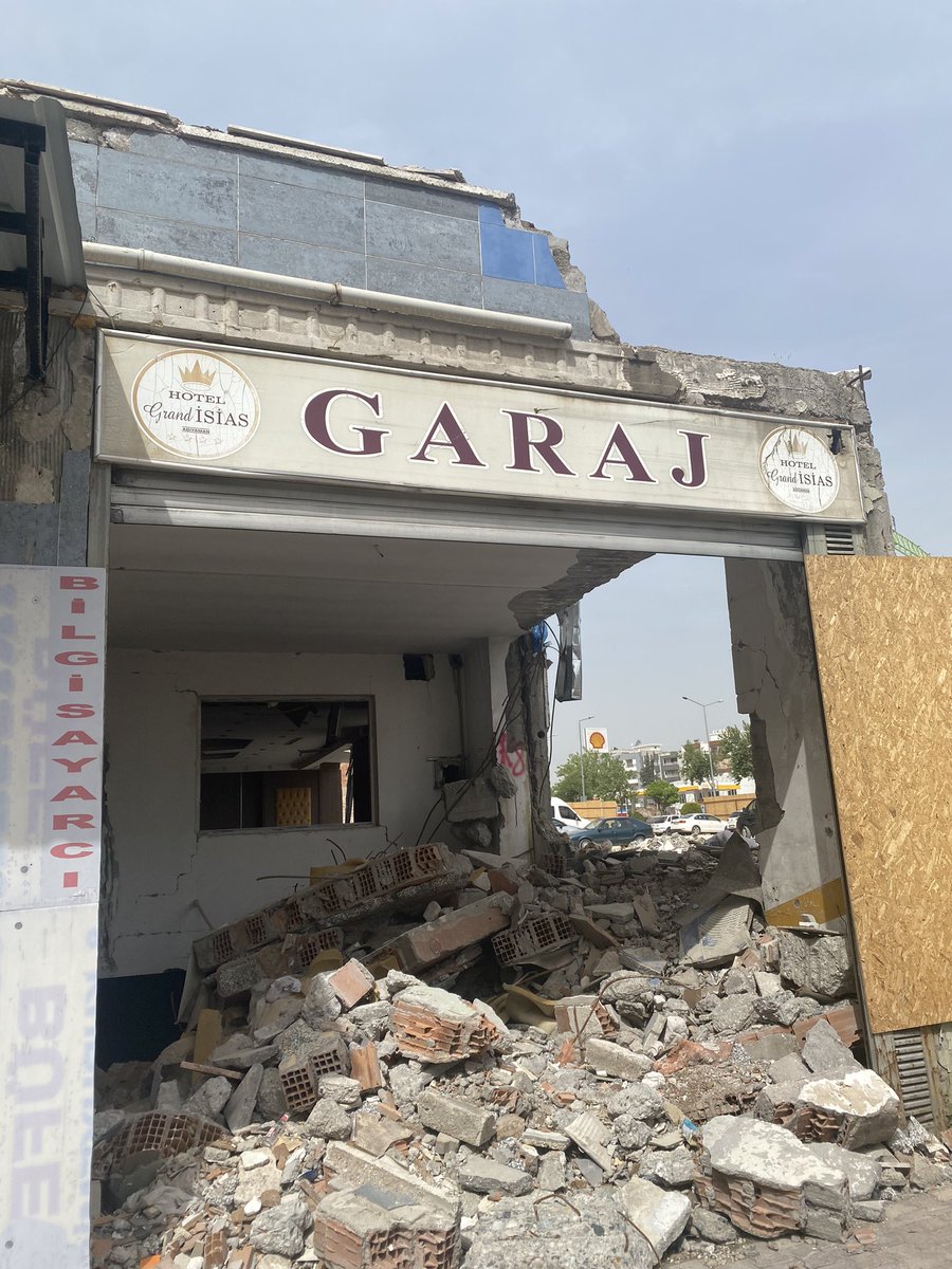 Narin_GG's tweet photo. Lanet olası #İsias tan geriye kalan…
Adın battı
Çocuklarımızı da aldın 
#isiaslanetyer
ADALETİ BULMAYA GELDİK‼️
Acıyaman’a…
#isiasortakdavamız 
#isiasemsaldavaolacak
#isiasolasıkast https://t.co/98qxjoyQqH