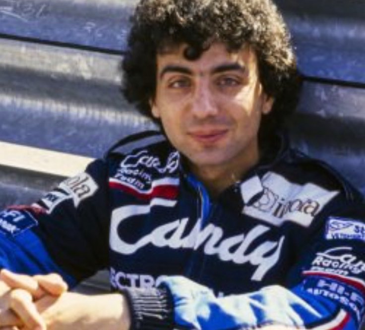 sabbatini's tweet photo. Ogni 25 aprile penso a Michele Alboreto. Pilota uomo e padre di grande spessore e principi morali. Se n’è andato per uno stupido incidente lontano dai riflettori. Ma il suo ricordo è eterno. Voglio ricordarlo con un ritratto scanzonato dei suoi primi anni in F1 https://t.co/h2tnrCt5JW