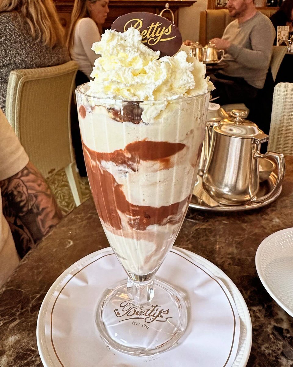 At Bettys, every day of the week is a sundae. 📷 by instagram.com/come.eat.with.…