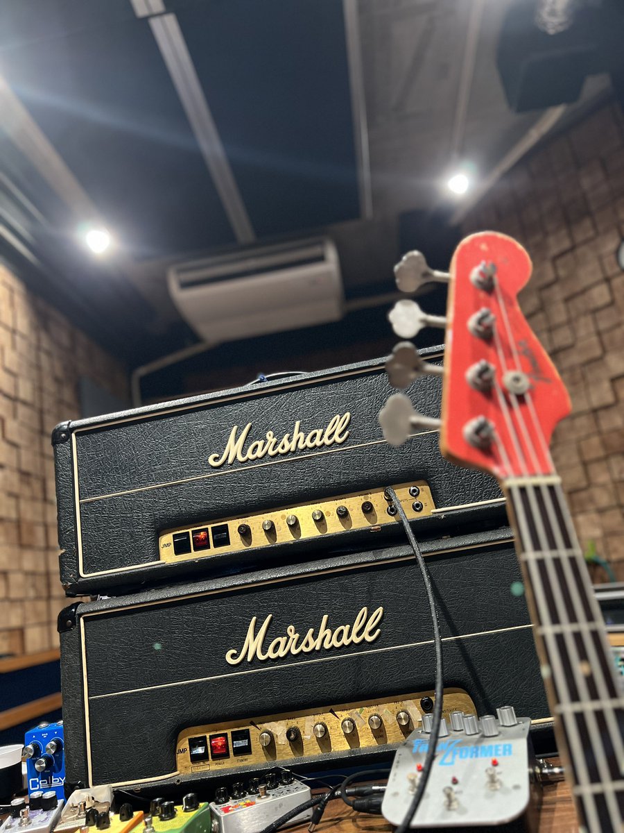 andropのレコーディング。今回もまた良い曲だ。本日の機材は1975年製Marshall Super Bassと1964年製Fender JazzBassでした。これもまた良い音だ。