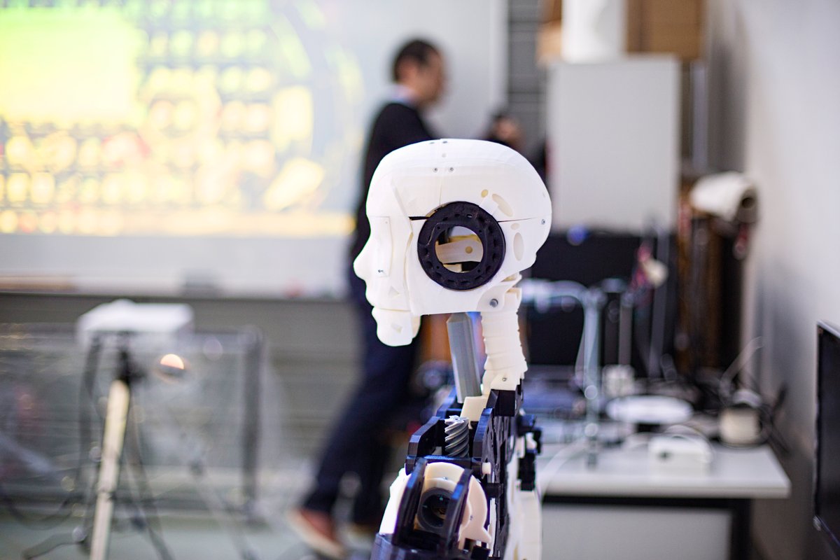 Vaasan yliopiston uusi Robotics-maisteriohjelma käynnistyy Porissa ja Vaasassa syksyllä 2024. @SatakunnanAMK kanssa yhteistyössä toteutettavaan koulutukseen voi hakea 2.-15.5.

➡️ Lue lisää: uwasa.fi/fi/uutishuone/…

#univaasa #robotics
