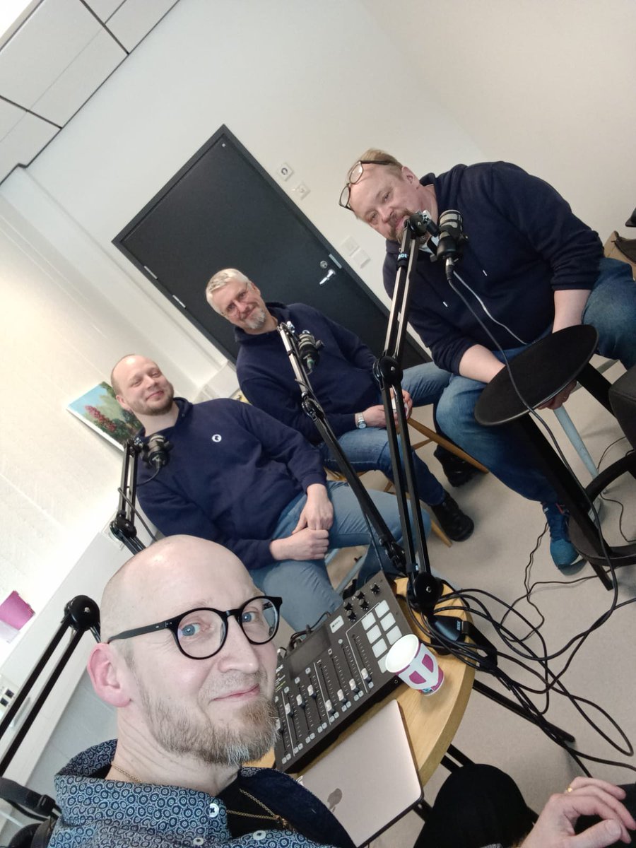 Abitti 2 tulee, oletko valmis? Opecastissa vieraina abittigurut Matti Lattu ja Thomas Vikberg keskustelemassa Abitin tulevista uudistuksista. <a href="/JackSickness/">Jarkko Sairanen</a> @Ilotimo <a href="/YTLSEN/">YTL-SEN</a> <a href="/gradia_fi/">Gradia</a>
spotify.link/egj1ymx14Ib